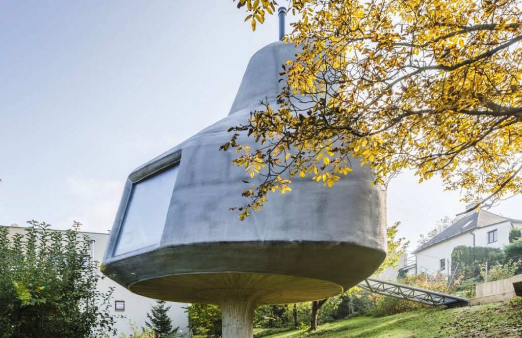 捷克布拉格蘑菇住宅 : HOUSE IN AN&nbsp;ORCHARD